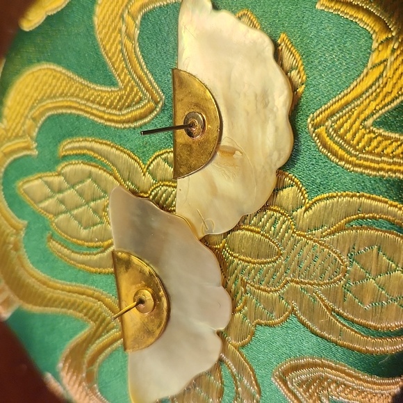 Vintage Earrings - Picture 4 of 6